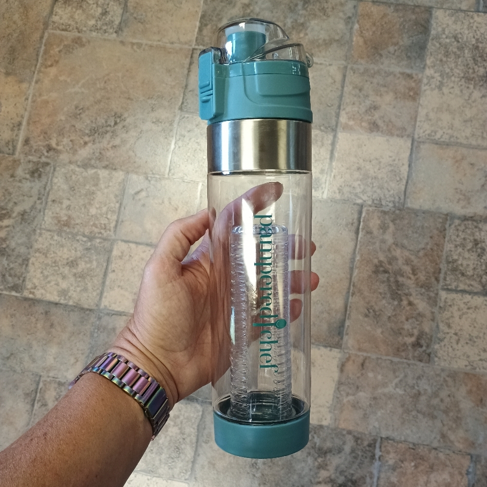 Pampered Chef Infuser Water Bottle